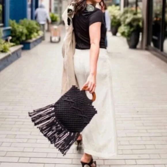 Danielle Nicole Black Macramé Boho Crossbody/Handbag‎ with Fringe. - Picture 10 of 16